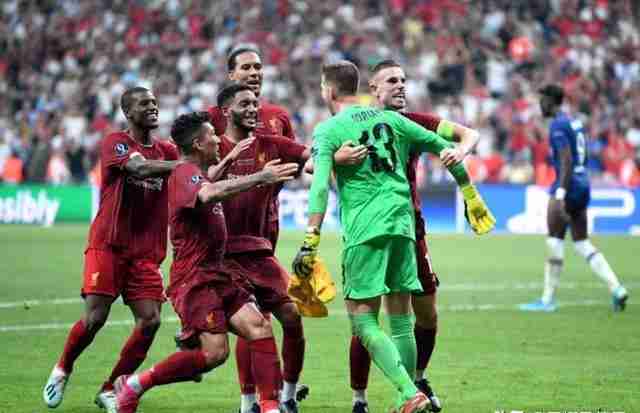  利物浦门将神扑零封曼城进攻  